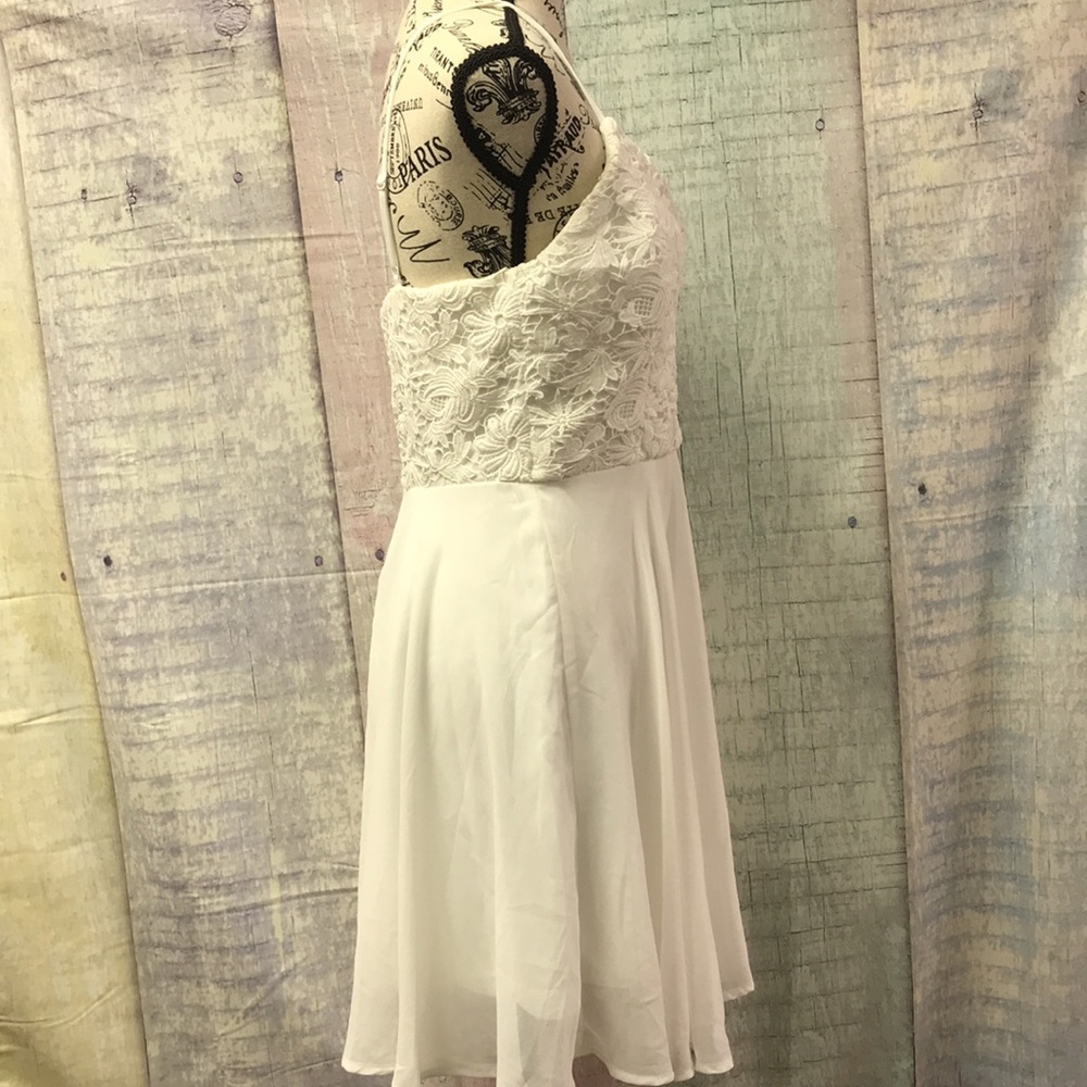 Woman’s Lulus dress - medium - Picture 4 of 6